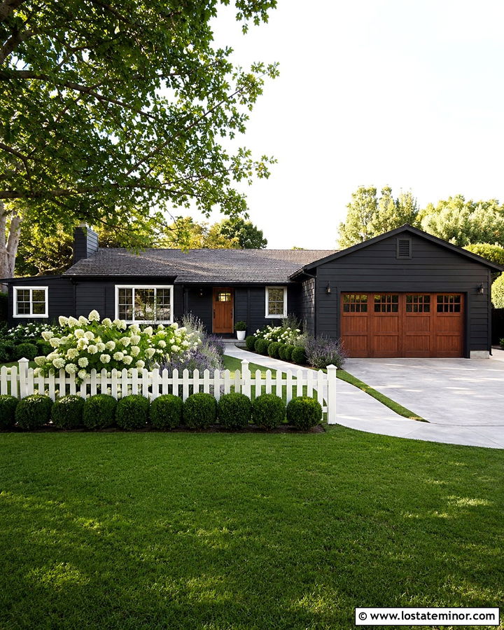 Soft Black Ranch House With White Picket Fence - 30 Soft Black House Design With Fence Ideas