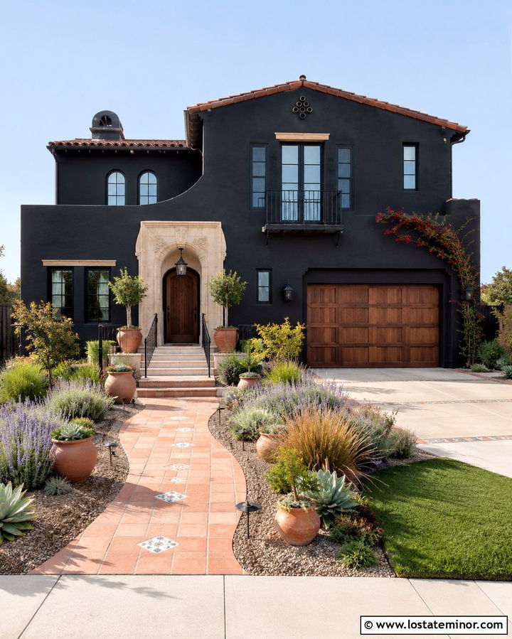 Soft Black Spanish House With Courtyard Landscaping - 30 Soft Black House Design With Landscaping Ideas