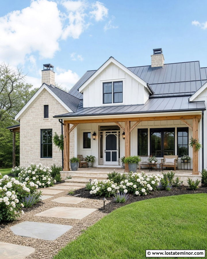 Stone Farmhouse With White Wood Screen Door - 30 Stone House Design With Screen Door Ideas