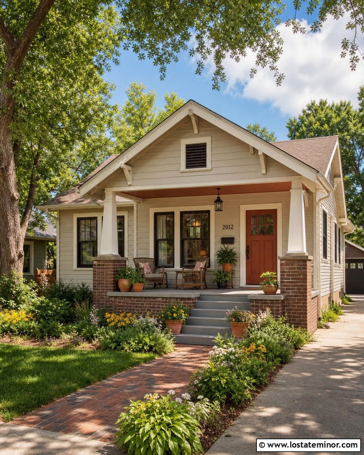 Taupe Bungalow With Peach Porch Ceiling - 30 Taupe House Design With Porch Ceiling Ideas