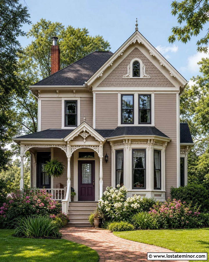 Taupe House With Scalloped Shingle Siding - 30 Taupe House Design With Shingles Ideas
