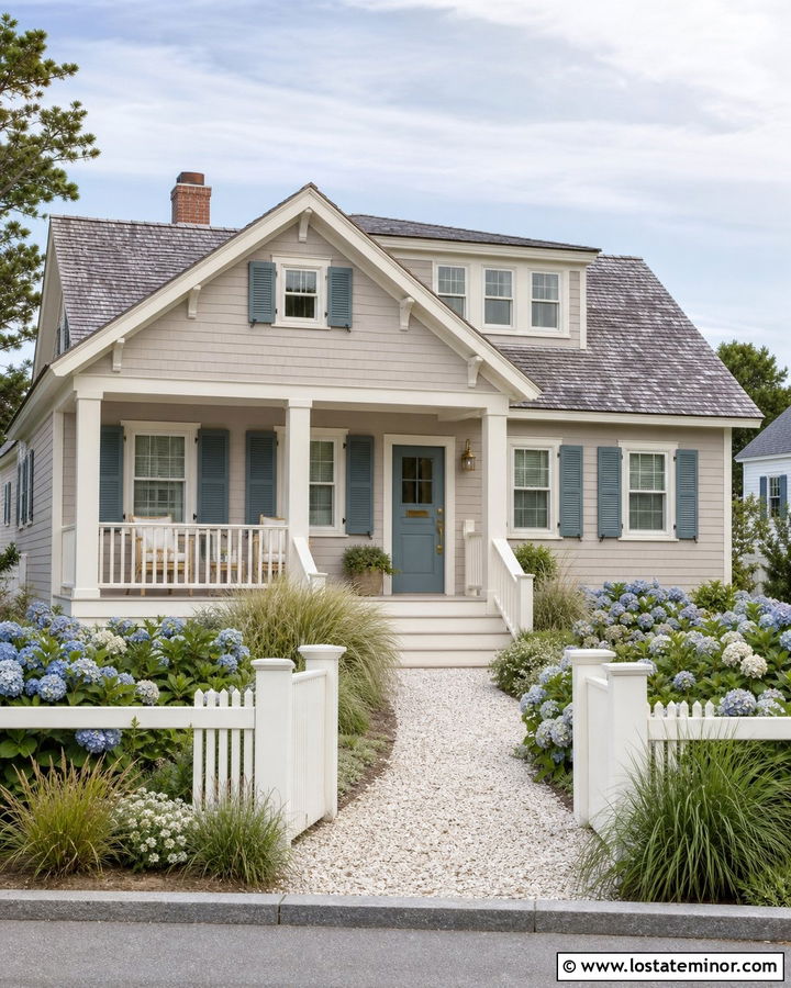 Taupe House With Teal Front Door - 30 Taupe House Design With Front Door Ideas
