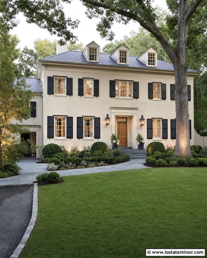 Warm White Brick House With Entry Lanterns - 30 Warm White House Design With Lighting Ideas