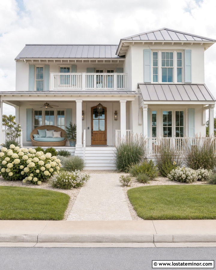 Warm White Coastal House With Rattan Daybed - 30 Warm White House Design With Daybed Ideas