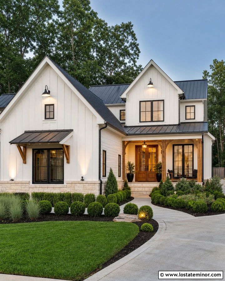 Warm White Farmhouse With Black Sconces - 30 Warm White House Design With Lighting Ideas