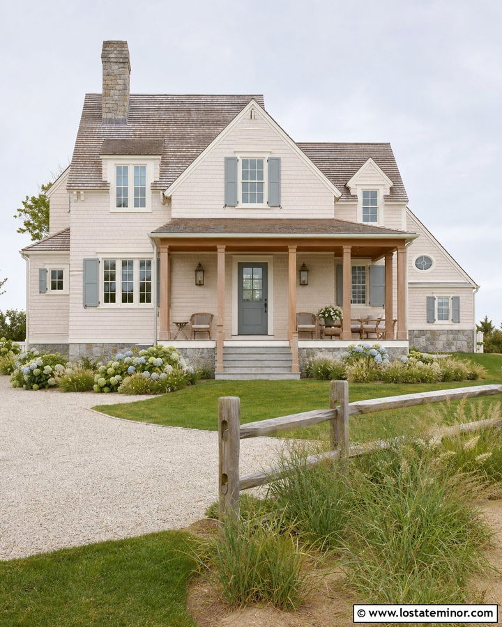 Warm White House With Coastal Accents - 30 Warm White House Design With Accents Ideas