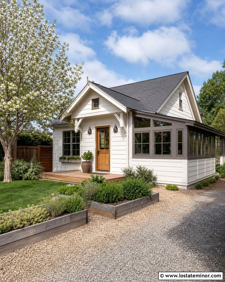 Warm White Small House With Lean To Sunroom - 30 Warm White House Design With Sunroom Ideas