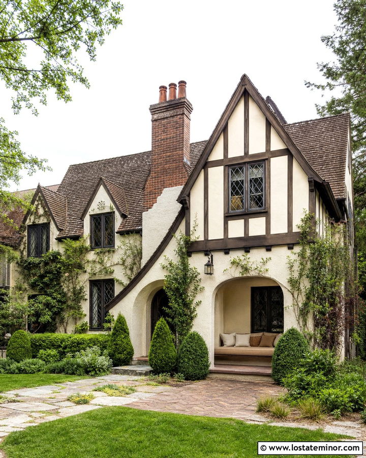 Warm White Tudor House With Arched Daybed Nook - 30 Warm White House Design With Daybed Ideas