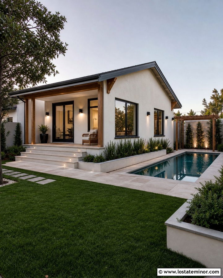 White Bungalow With Plunge Swimming Pool - 30 White House Design With Swimming Pool Ideas