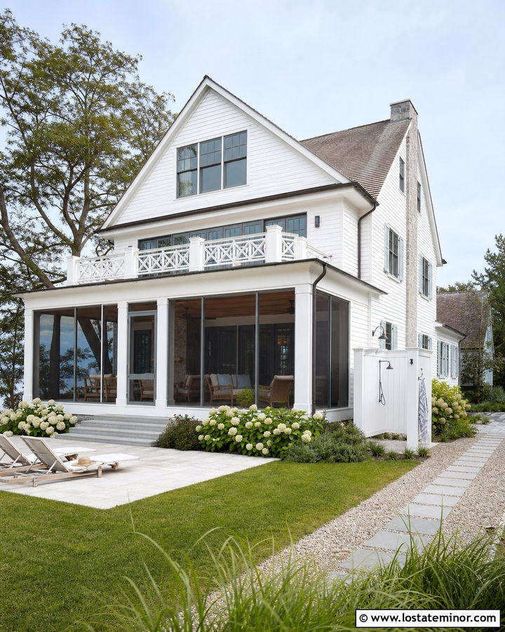 White Coastal House With Screened Backyard Porch - 30 White House Design With Backyard Ideas