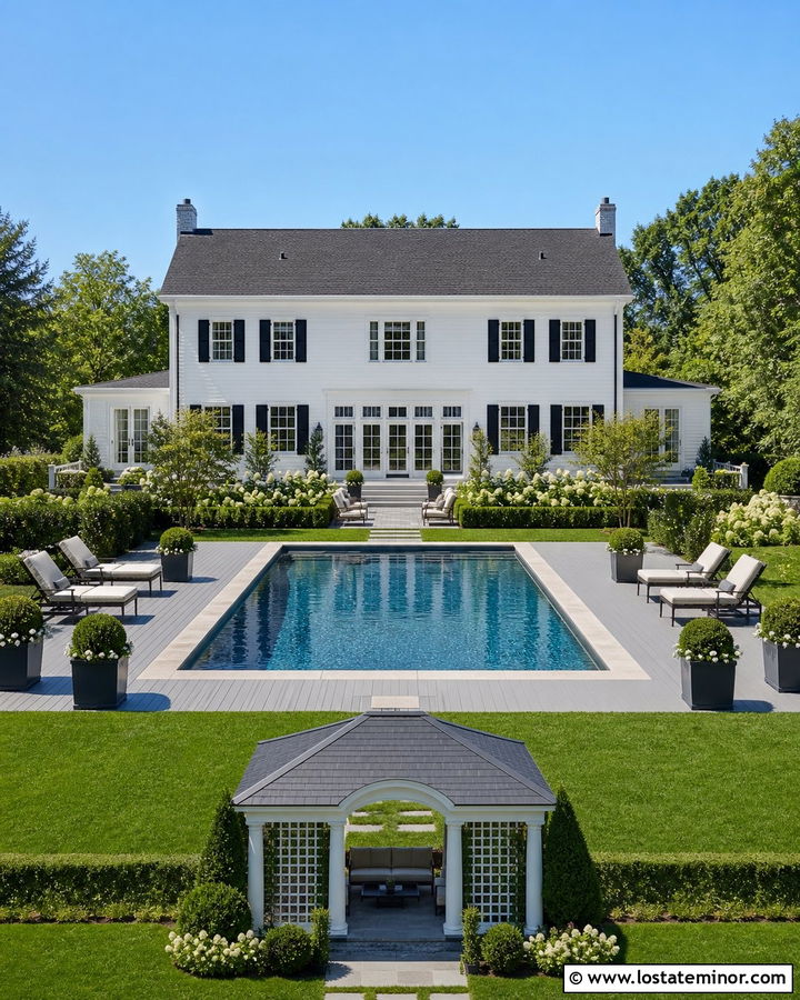 White Colonial House With Symmetrical Swimming Pool - 30 White House Design With Swimming Pool Ideas