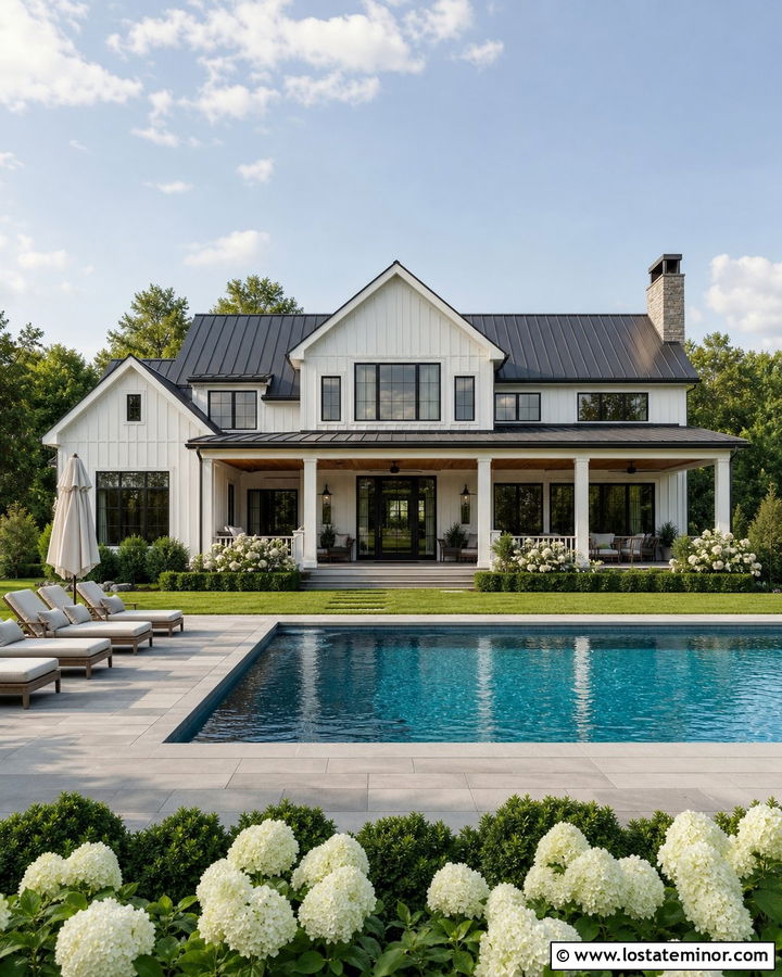 White Farmhouse With Swimming Pool And Covered Porch - 30 White House Design With Swimming Pool Ideas
