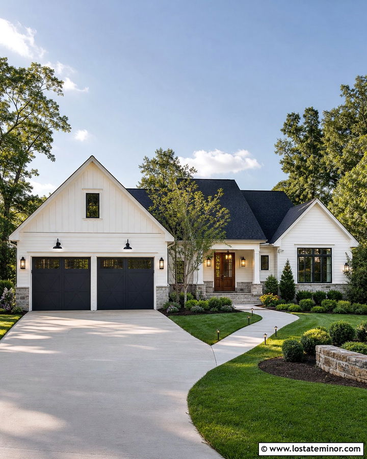 White House With Garage And Path Lights - 30 White House Design With Lighting Ideas