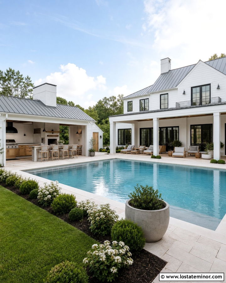 White Pool House With Outdoor Kitchen - 30 White House Design With Swimming Pool Ideas