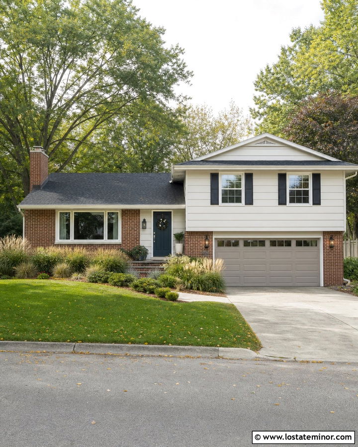 White Split Level With Brick Lower Floor - 30 White House Design With Brick Accents Ideas