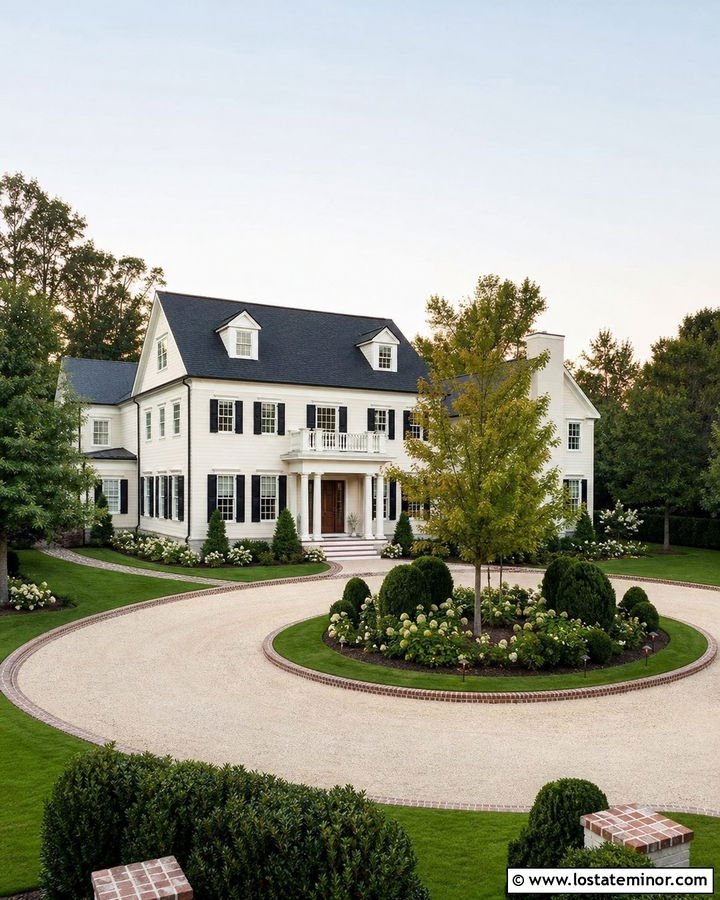 White Traditional House With Circular Driveway - 30 White House Design With Front Yard Ideas